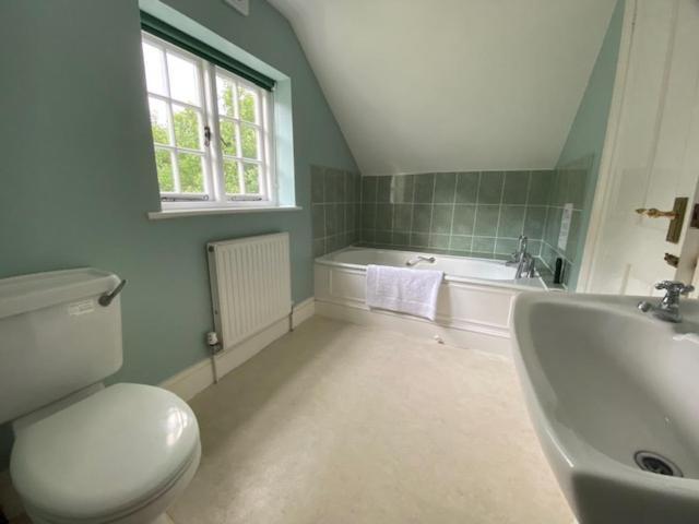 Stunning 3 Bedroom 3 Bath Self Catering Cottage Nr Stonehenge, Longleat, Avebury And Bath - Great Local Village Pub Pewsey Екстериор снимка