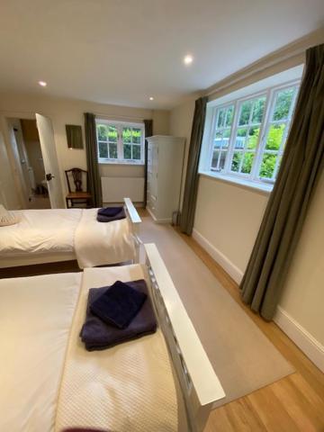 Stunning 3 Bedroom 3 Bath Self Catering Cottage Nr Stonehenge, Longleat, Avebury And Bath - Great Local Village Pub Pewsey Екстериор снимка