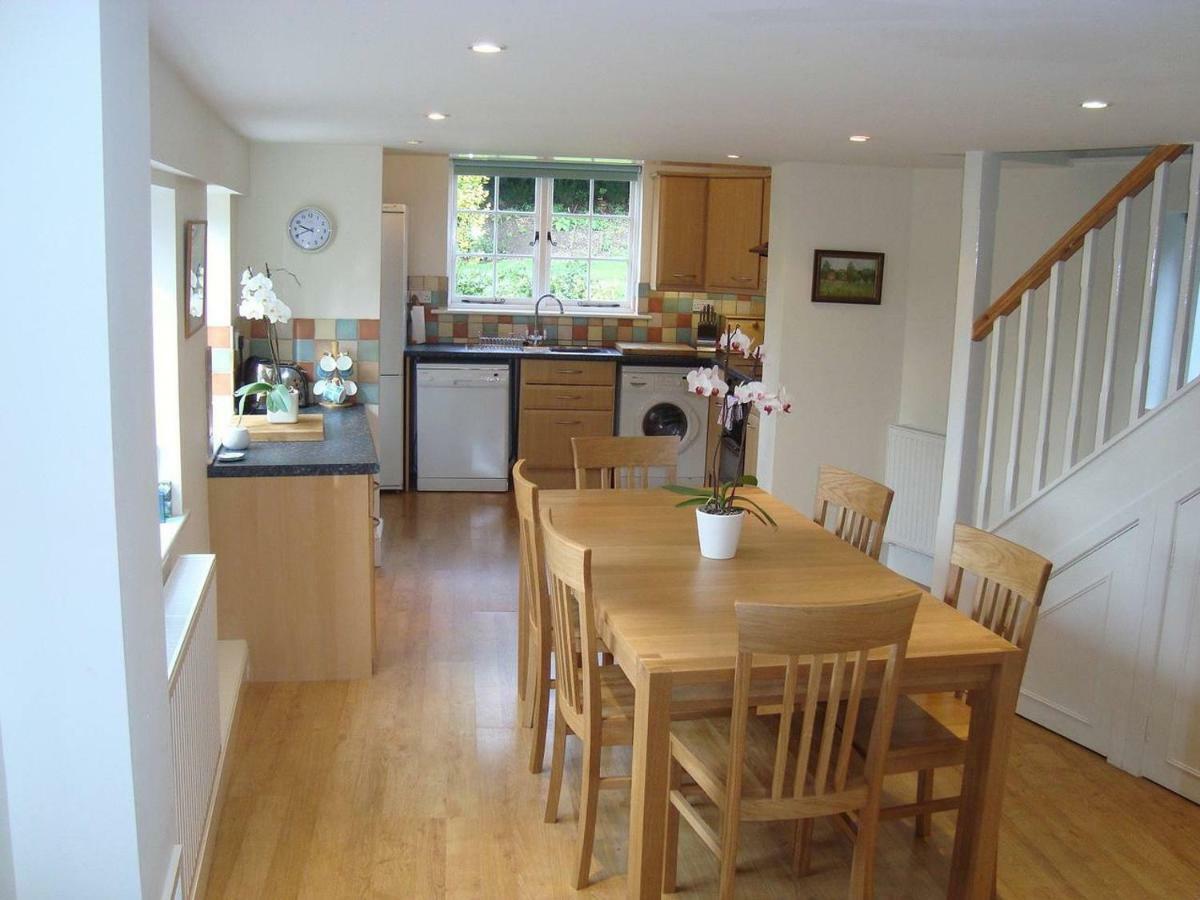 Stunning 3 Bedroom 3 Bath Self Catering Cottage Nr Stonehenge, Longleat, Avebury And Bath - Great Local Village Pub Pewsey Екстериор снимка