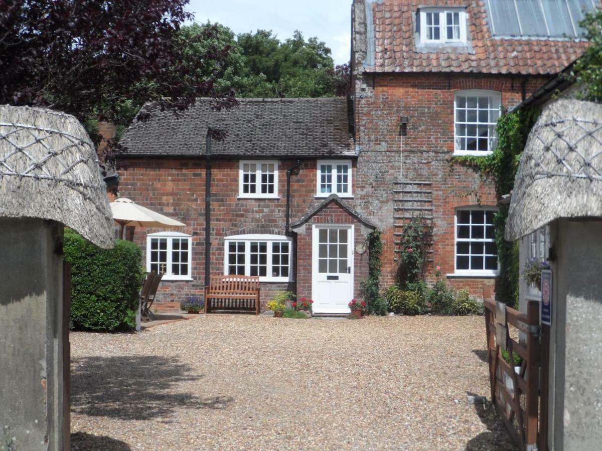 Stunning 3 Bedroom 3 Bath Self Catering Cottage Nr Stonehenge, Longleat, Avebury And Bath - Great Local Village Pub Pewsey Екстериор снимка